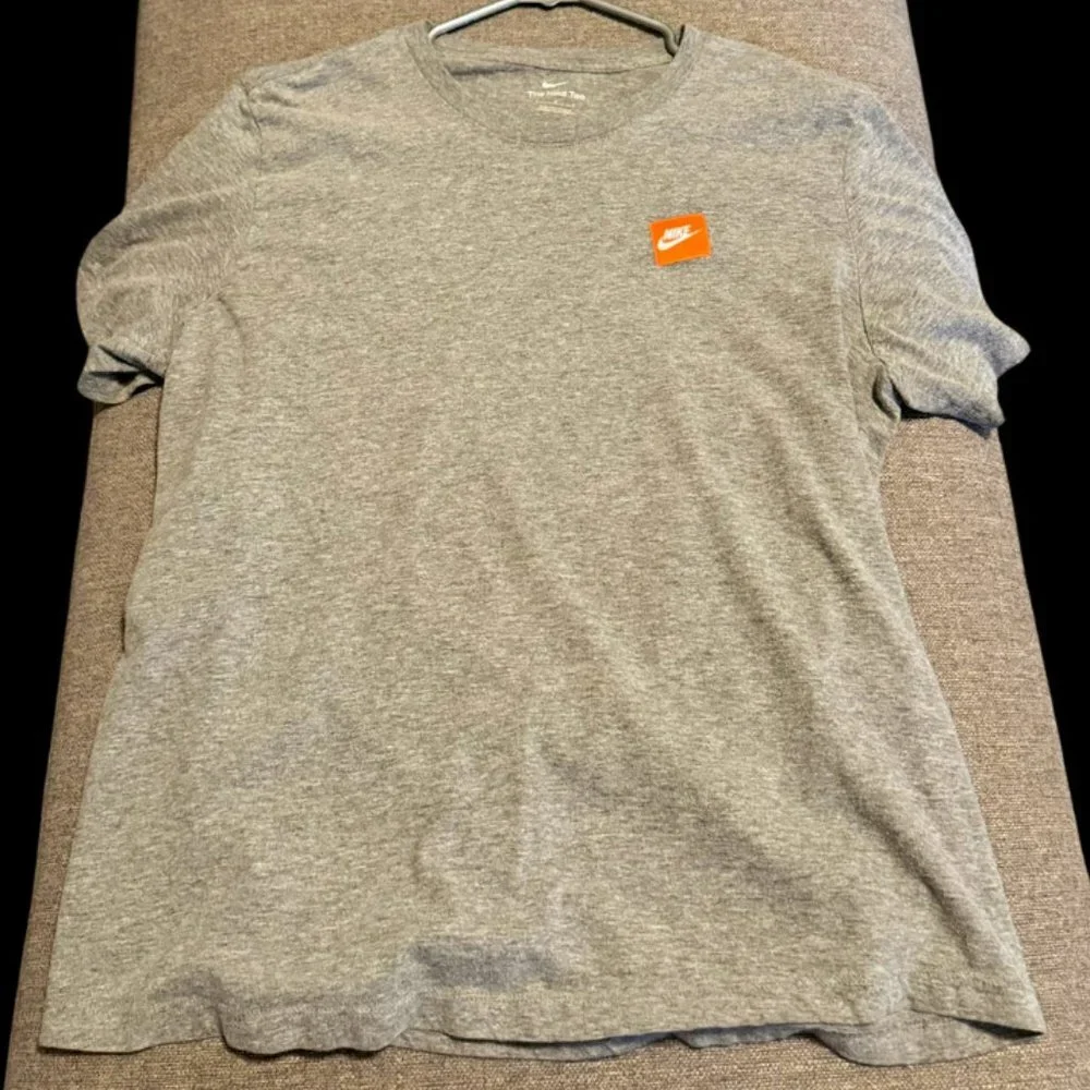 Nike Athletic Tee Gray - Picture 1 of 3